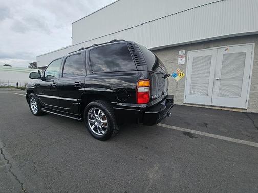 2002 GMC Yukon Denali