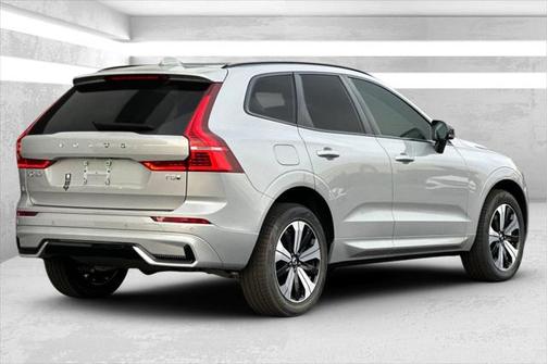2025 Volvo XC60 Plug-In Hybrid T8 Core