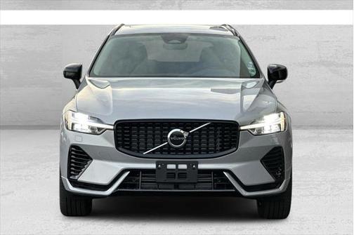 2025 Volvo XC60 Plug-In Hybrid T8 Core