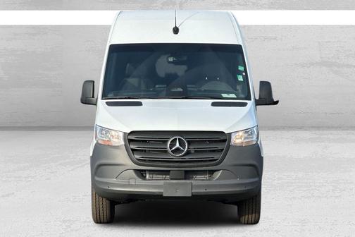 2025 Mercedes-Benz Sprinter 2500 Standard Roof