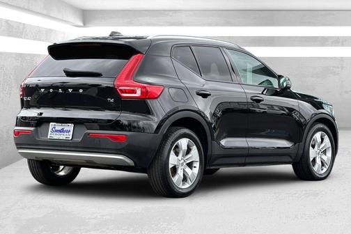 Black Stone 2020 Volvo XC40 T4 Momentum