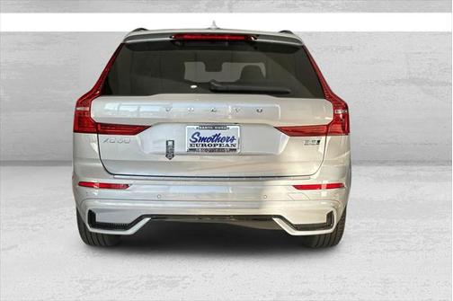 2025 Volvo XC60 Core