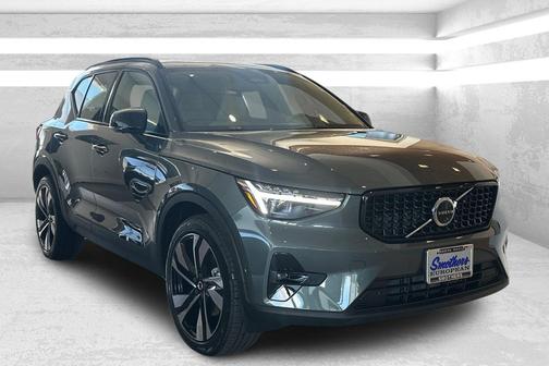 2026 Volvo XC40 B5 Ultra