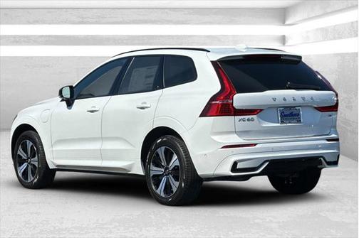 2025 Volvo XC60 Plug-In Hybrid T8 Plus