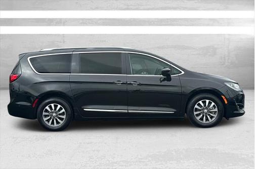2020 Chrysler Pacifica Touring-L Plus