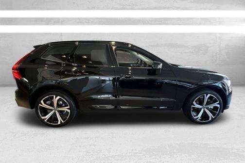 2025 Volvo XC60 Plug-In Hybrid T8 Ultra
