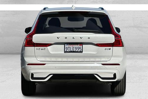 2025 Volvo XC60 B5 Plus