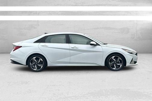 2021 Hyundai ELANTRA Limited