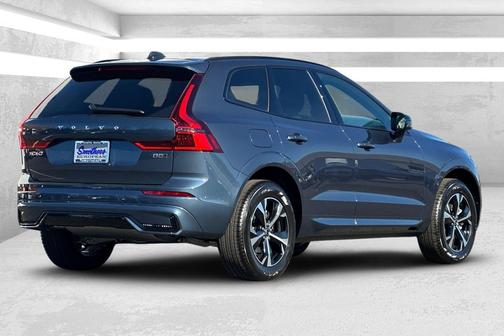 2026 Volvo XC60 B5 Core