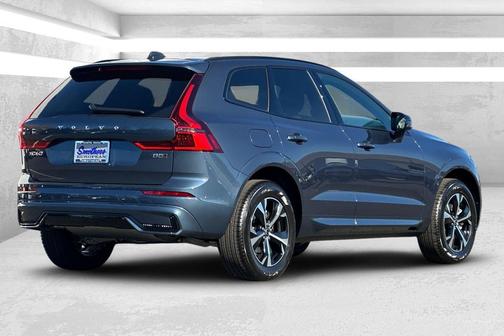 2026 Volvo XC60 B5 Core