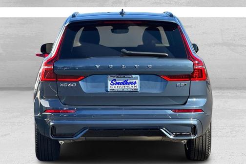 2026 Volvo XC60 B5 Core