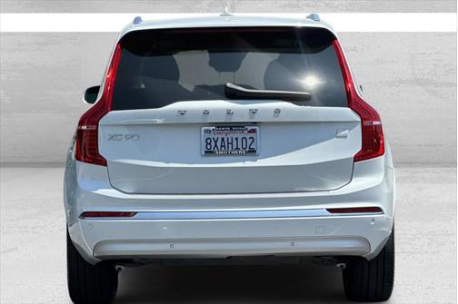 2022 Volvo XC90 Recharge Plug-In Hybrid T8 Inscription 7 Passenger