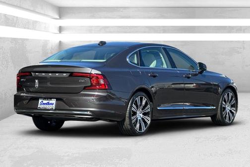 2025 Volvo S90 B6 Plus