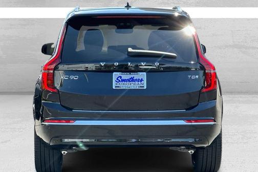 2025 Volvo XC90 Plug-In Hybrid T8 Plus 7-Seater