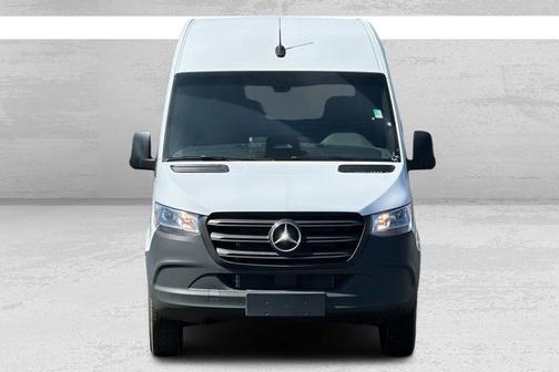 2025 Mercedes-Benz Sprinter 2500 Standard Roof