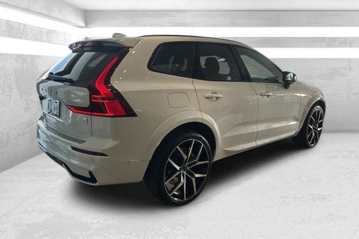 2026 Volvo XC60 Plug-In Hybrid T8 Polestar