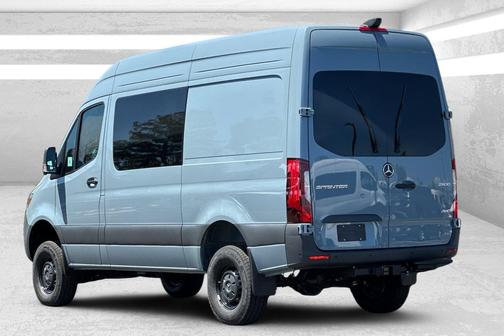 2025 Mercedes-Benz Sprinter 2500 Crew 144 WB