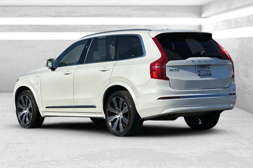 2023 Volvo XC90 Recharge Plug-In Hybrid T8 Plus 6-Seater