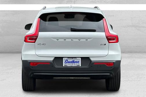 2026 Volvo XC40 B5 Plus