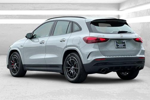 Alpine 2026 Mercedes-Benz AMG GLA 35 4MATIC