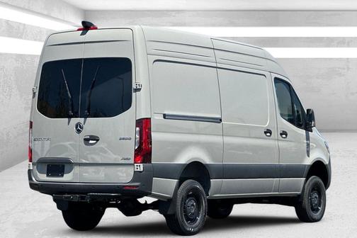 2025 Mercedes-Benz Sprinter 2500 Cargo 144 WB