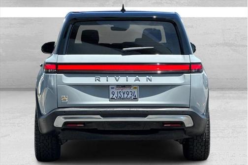 2023 Rivian R1S Adventure