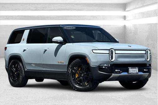 2023 Rivian R1S Adventure