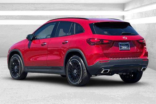 MANUFAKTUR Patagonia Red Metallic 2026 Mercedes-Benz GLA 250 4MATIC