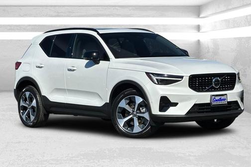 2026 Volvo XC40 B5 Plus