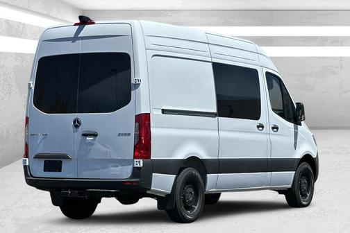2025 Mercedes-Benz Sprinter 2500 Crew 144 WB
