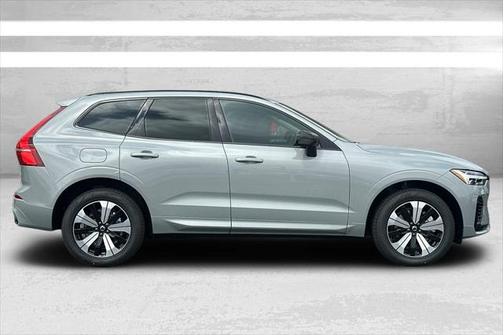 2025 Volvo XC60 Plug-In Hybrid T8 Core