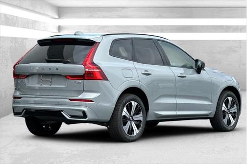 2025 Volvo XC60 Plug-In Hybrid T8 Core