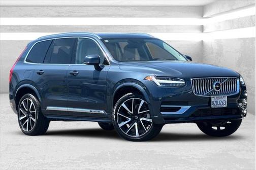 2022 Volvo XC90 Recharge Plug-In Hybrid T8 Inscription Expression 7 Passenger