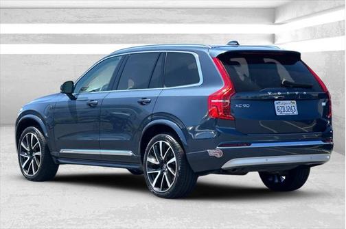 2022 Volvo XC90 Recharge Plug-In Hybrid T8 Inscription Expression 7 Passenger