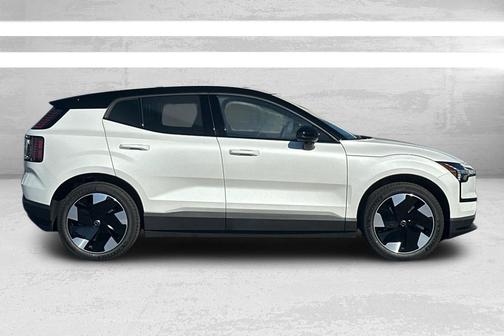 2025 Volvo EX30 Twin Motor Plus