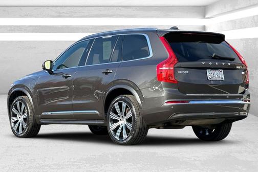 2023 Volvo XC90 Recharge Plug-In Hybrid T8 Ultimate Bright Theme 7-Seater