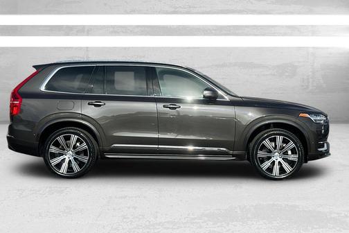 2023 Volvo XC90 Recharge Plug-In Hybrid T8 Ultimate Bright Theme 7-Seater
