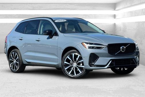 Thunder Grey Metallic 2023 Volvo XC60 B5 Plus Dark Theme