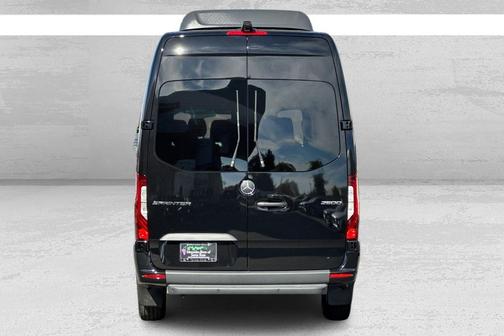 2025 Mercedes-Benz Sprinter 2500 Passenger 170 WB