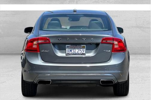 2018 Volvo S60 Inscription T5 Platinum