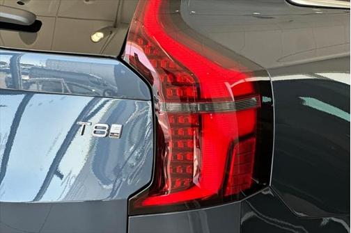 2025 Volvo XC90 Plug-In Hybrid T8 Core 7-Seater