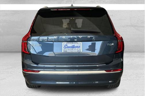 2025 Volvo XC90 Plug-In Hybrid T8 Core 7-Seater