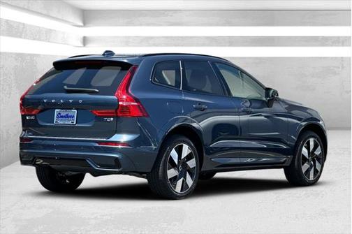 2025 Volvo XC60 Plug-In Hybrid T8 Plus
