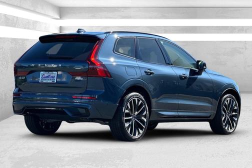 2026 Volvo XC60 B5 Ultra