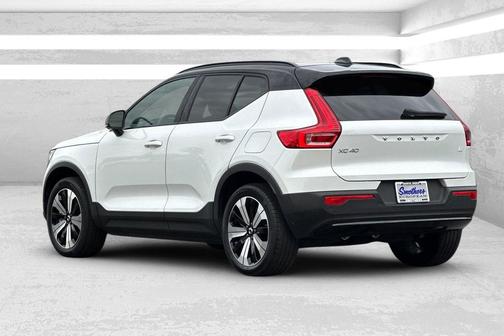 2023 Volvo XC40 Recharge Pure Electric Twin Plus