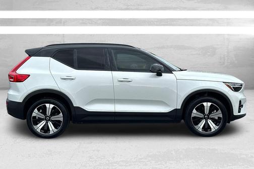 2023 Volvo XC40 Recharge Pure Electric Twin Plus