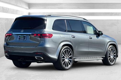 2026 Mercedes-Benz GLS 580 4MATIC