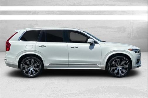 2023 Volvo XC90 Recharge Plug-In Hybrid T8 Plus Bright Theme 7-Seater