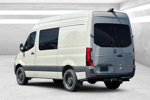 2025 Mercedes-Benz Sprinter 2500 Crew 144 WB