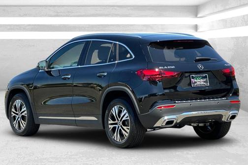 2026 Mercedes-Benz GLA 250 4MATIC